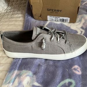 Women's Crest Vibe Crosshatch Linen Sneaker